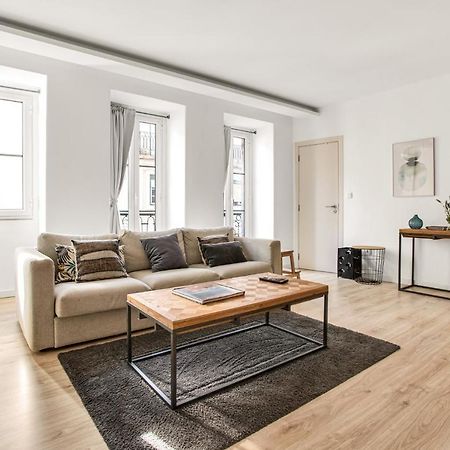 Modern 2 Bedroom Apartment In Estrela With Outside Terrace! Amazing For Families, Couples, Friends Lisboa Dış mekan fotoğraf