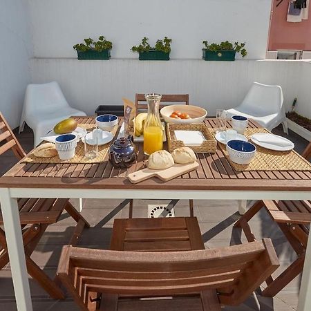 Modern 2 Bedroom Apartment In Estrela With Outside Terrace! Amazing For Families, Couples, Friends Lisboa Dış mekan fotoğraf