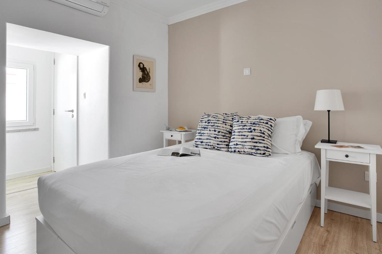Modern 2 Bedroom Apartment In Estrela With Outside Terrace! Amazing For Families, Couples, Friends Lisboa Dış mekan fotoğraf