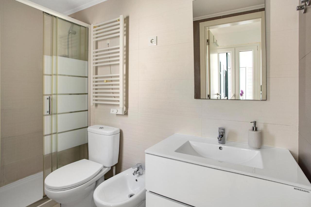 Modern 2 Bedroom Apartment In Estrela With Outside Terrace! Amazing For Families, Couples, Friends Lisboa Dış mekan fotoğraf