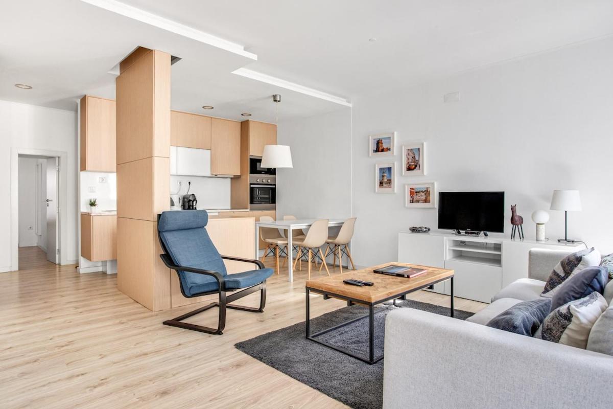 Modern 2 Bedroom Apartment In Estrela With Outside Terrace! Amazing For Families, Couples, Friends Lisboa Dış mekan fotoğraf