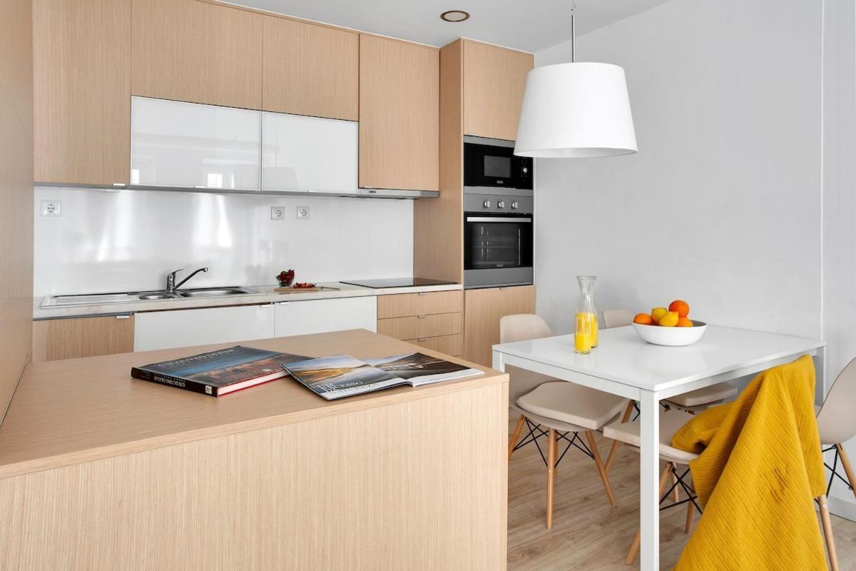 Modern 2 Bedroom Apartment In Estrela With Outside Terrace! Amazing For Families, Couples, Friends Lisboa Dış mekan fotoğraf