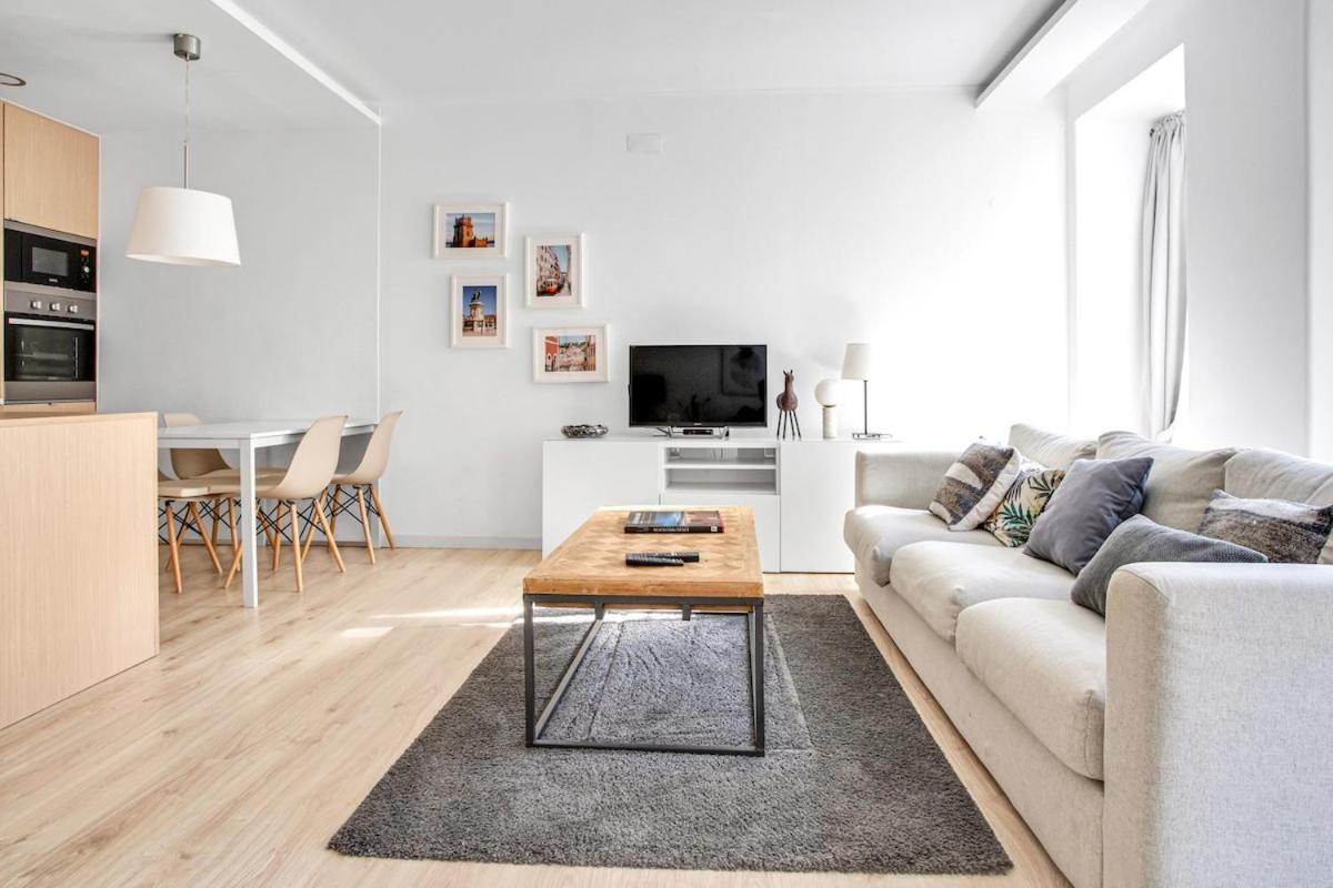 Modern 2 Bedroom Apartment In Estrela With Outside Terrace! Amazing For Families, Couples, Friends Lisboa Dış mekan fotoğraf